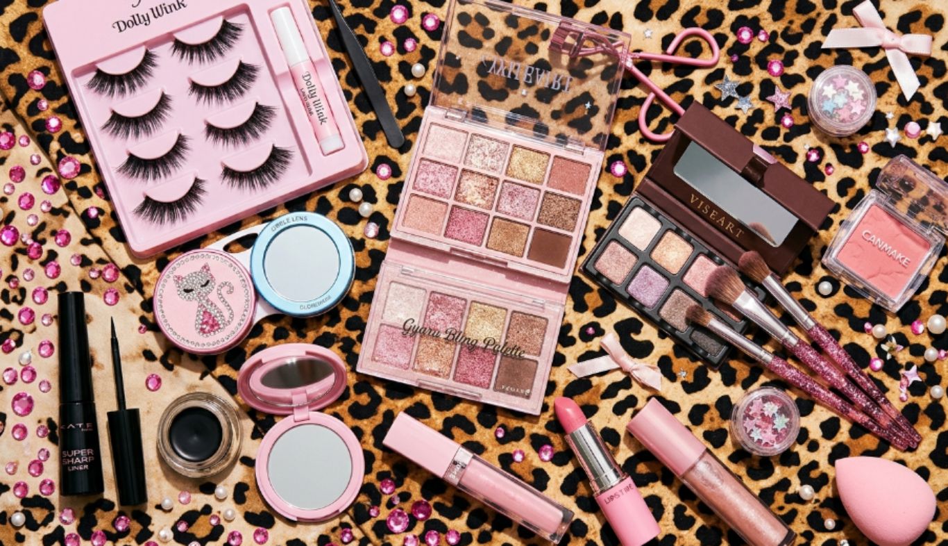 Gyaru Makeup Essentials